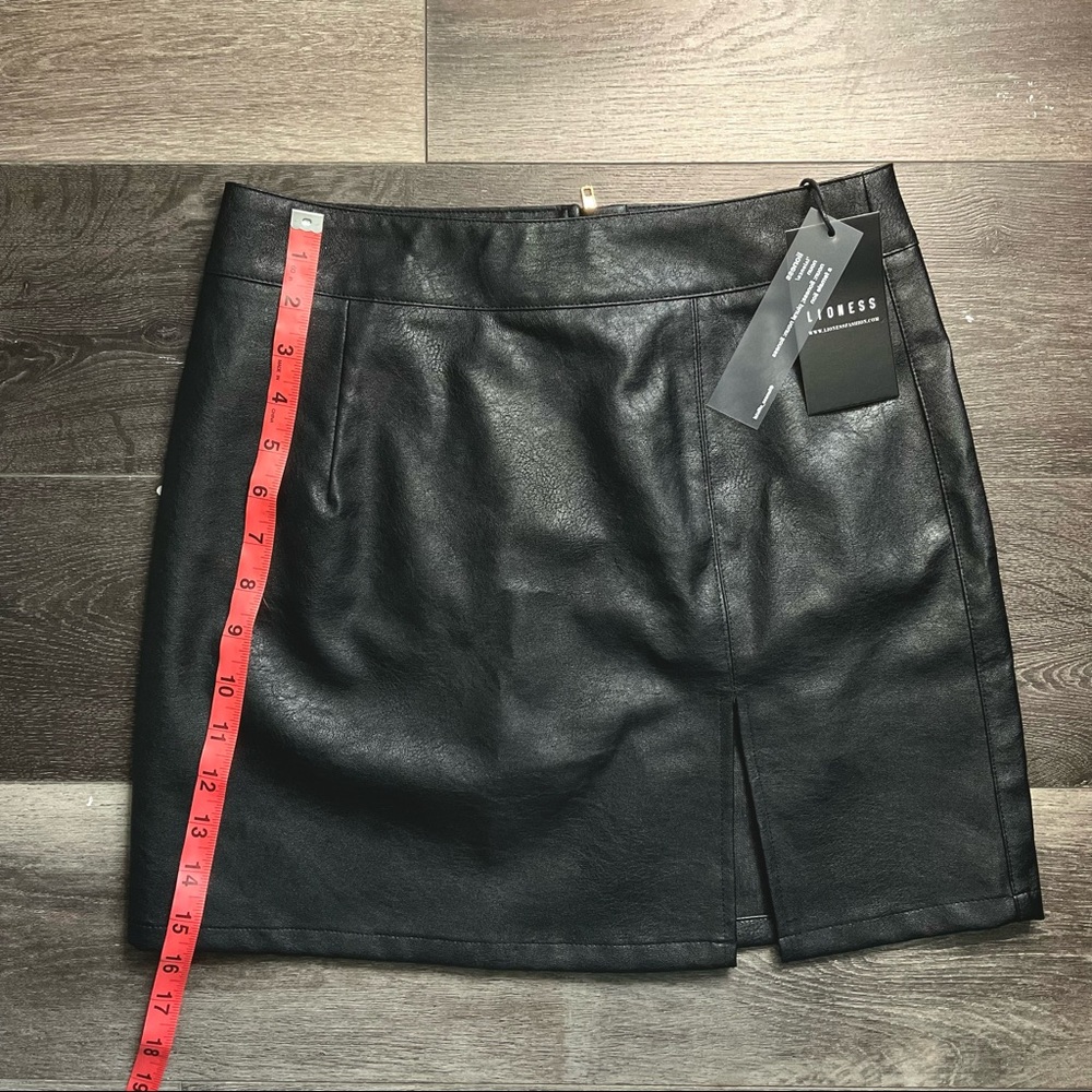 The Rizzo Mini Skirt Black - US 4